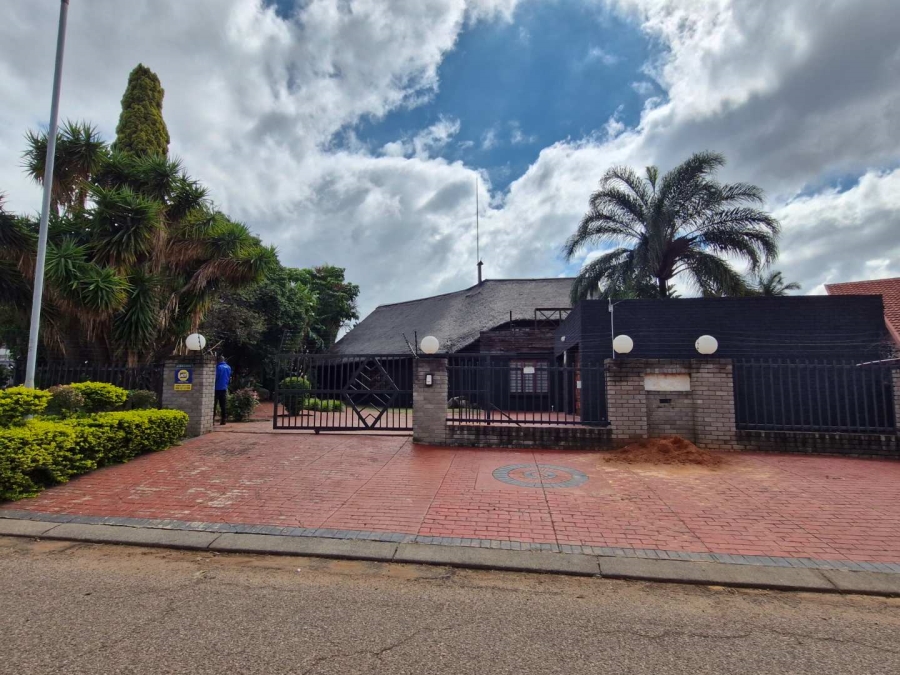 3 Bedroom Property for Sale in Karenpark Gauteng