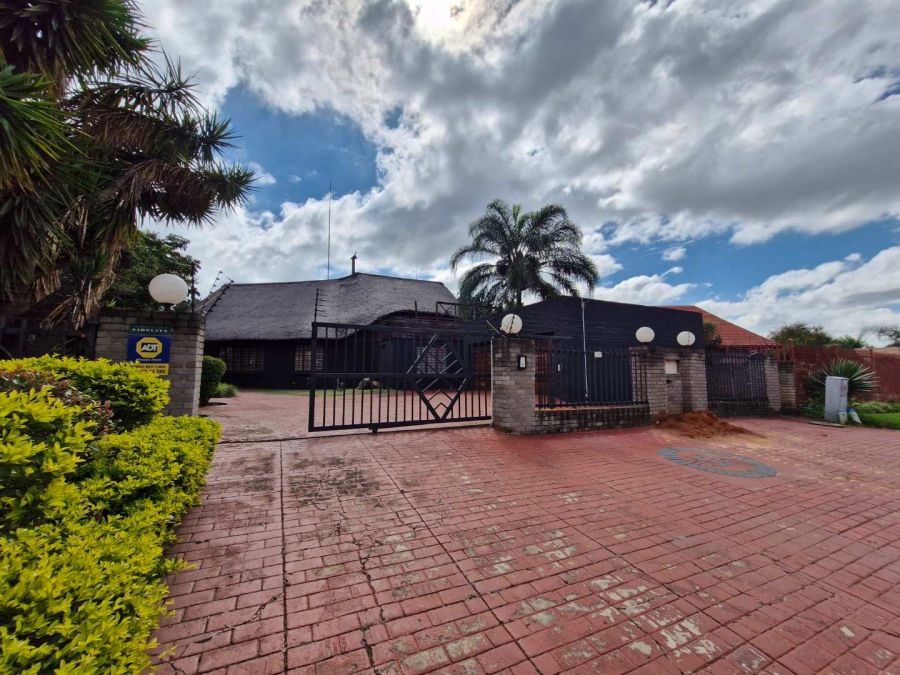 3 Bedroom Property for Sale in Karenpark Gauteng