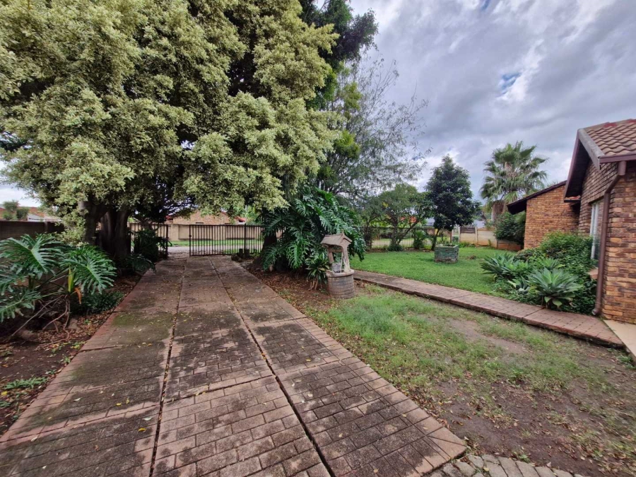 3 Bedroom Property for Sale in The Orchards Gauteng