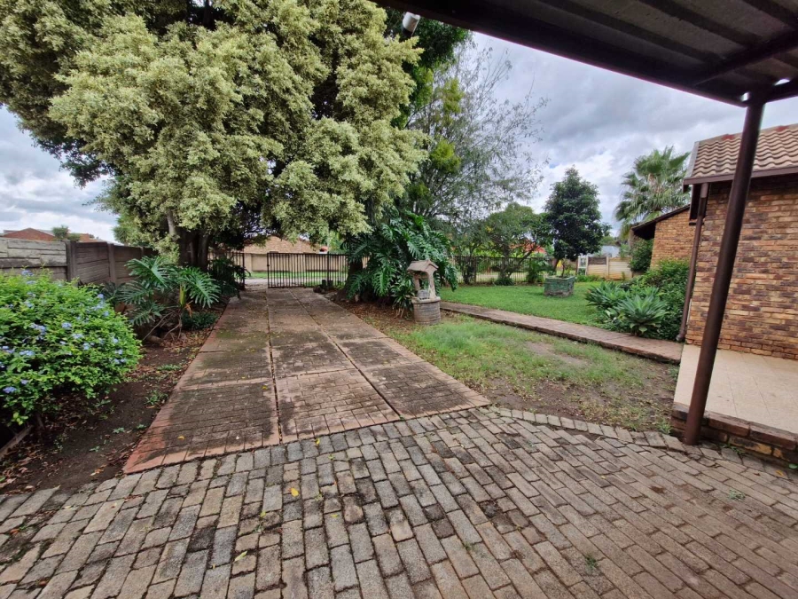 3 Bedroom Property for Sale in The Orchards Gauteng