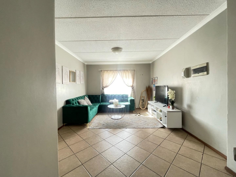 2 Bedroom Property for Sale in Terenure Gauteng