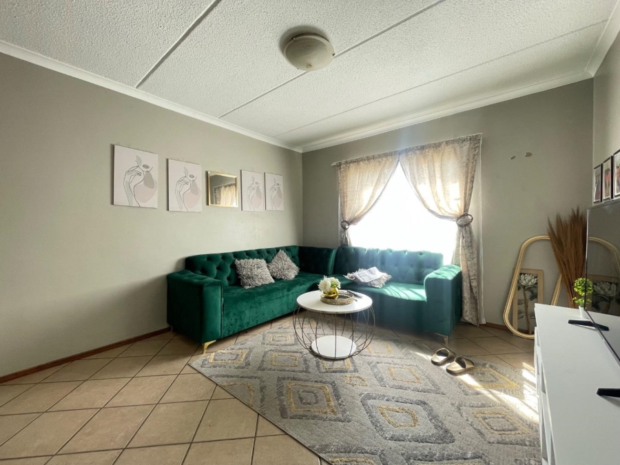 2 Bedroom Property for Sale in Terenure Gauteng