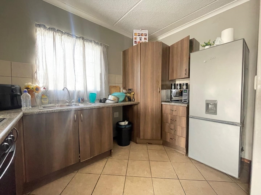 2 Bedroom Property for Sale in Terenure Gauteng