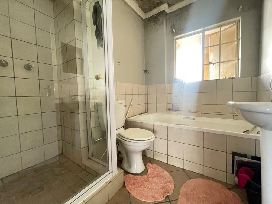 2 Bedroom Property for Sale in Terenure Gauteng