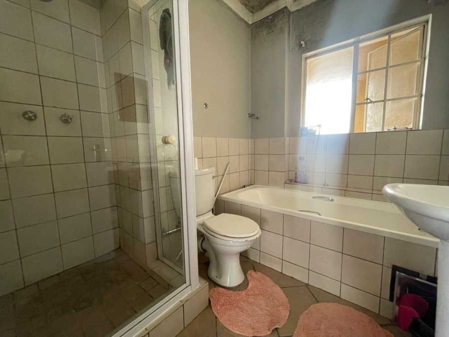 2 Bedroom Property for Sale in Terenure Gauteng