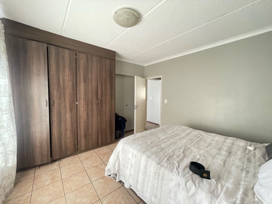 2 Bedroom Property for Sale in Terenure Gauteng