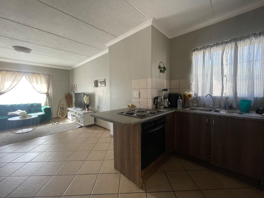 2 Bedroom Property for Sale in Terenure Gauteng