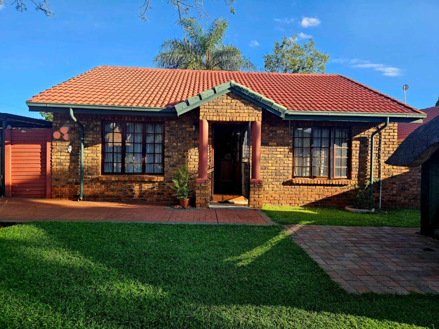 2 Bedroom Property for Sale in Theresa Park Gauteng