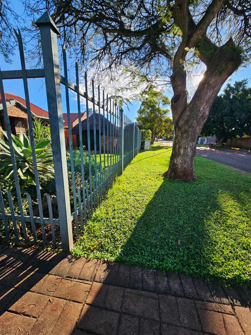 2 Bedroom Property for Sale in Theresa Park Gauteng