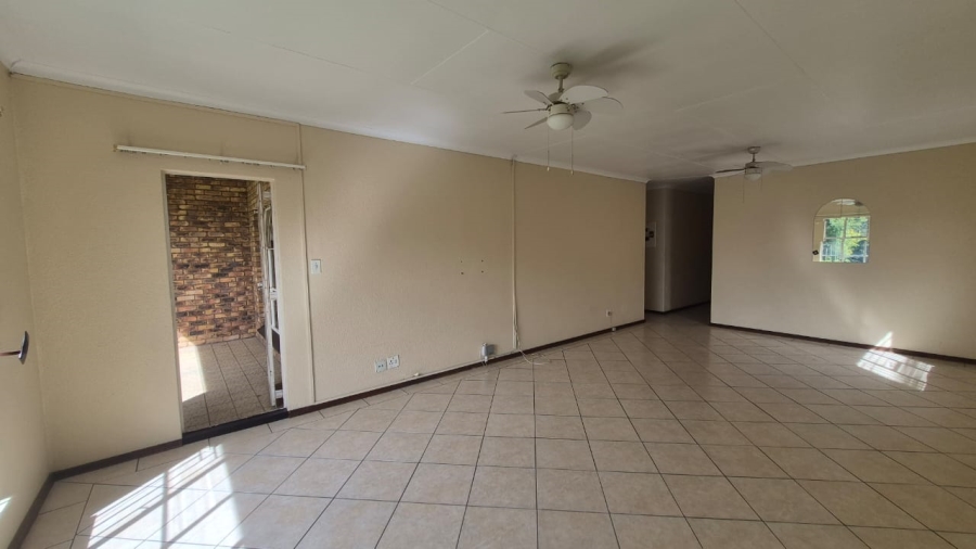 2 Bedroom Property for Sale in Edleen Gauteng