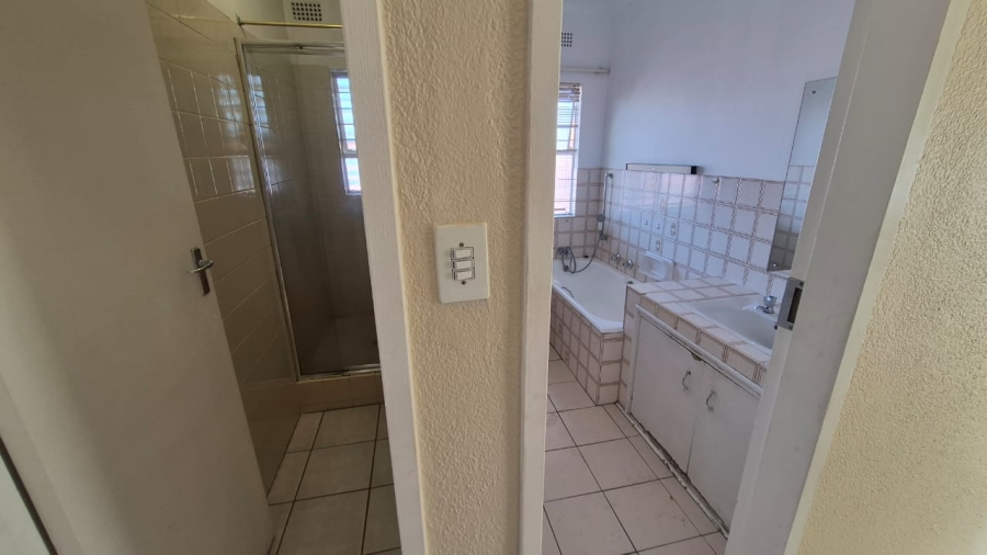 2 Bedroom Property for Sale in Edleen Gauteng