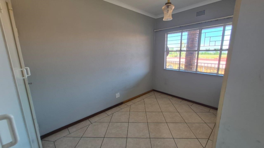 2 Bedroom Property for Sale in Edleen Gauteng