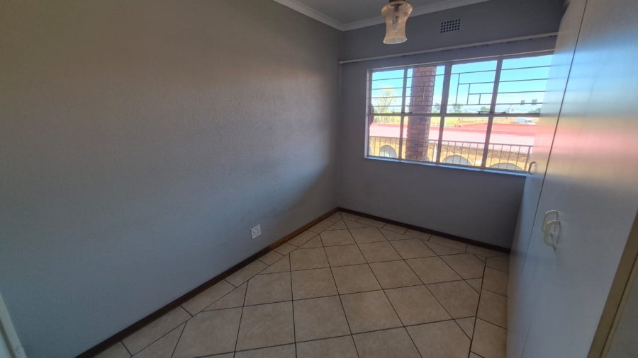 2 Bedroom Property for Sale in Edleen Gauteng