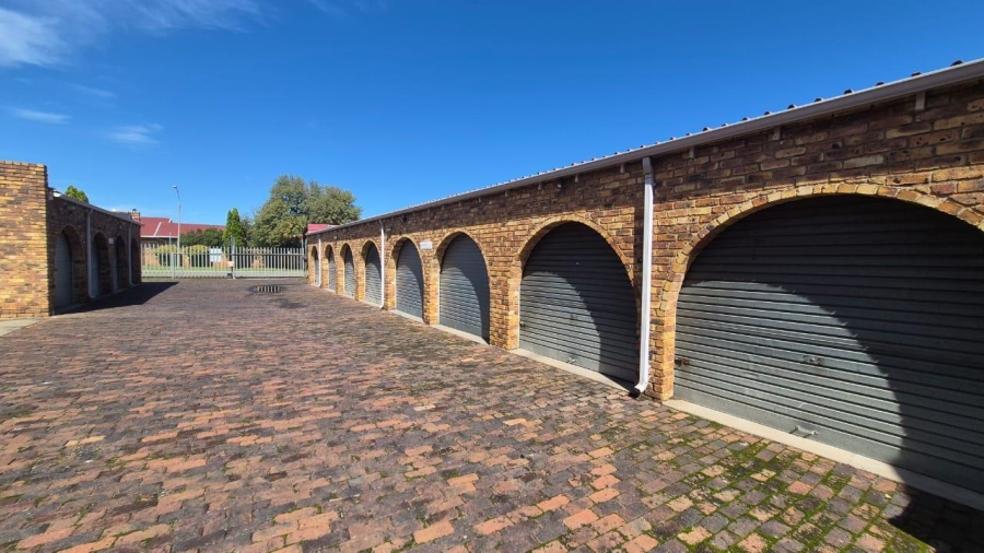 2 Bedroom Property for Sale in Edleen Gauteng