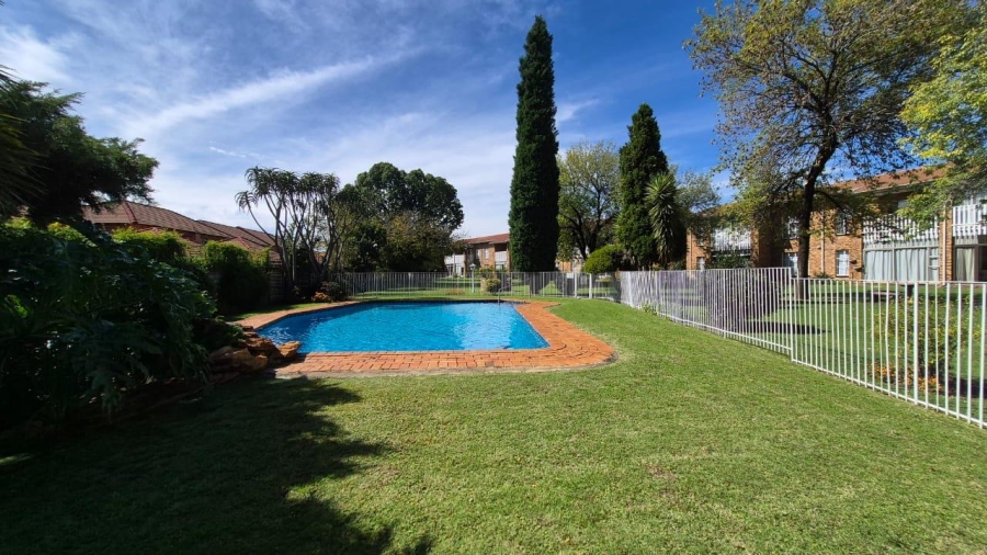 2 Bedroom Property for Sale in Edleen Gauteng