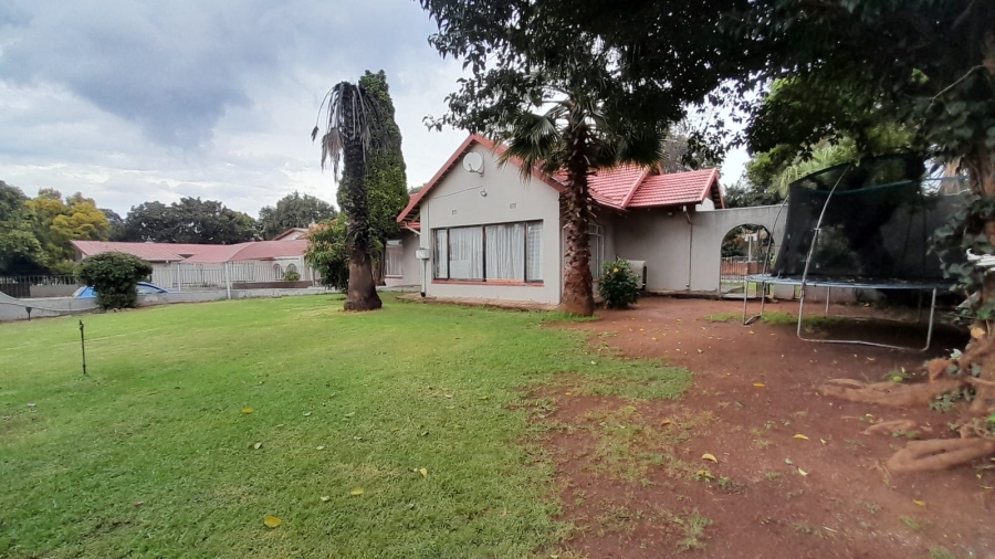 4 Bedroom Property for Sale in Birchleigh Gauteng