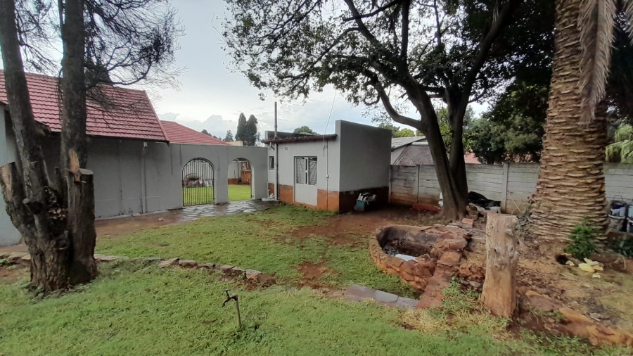4 Bedroom Property for Sale in Birchleigh Gauteng