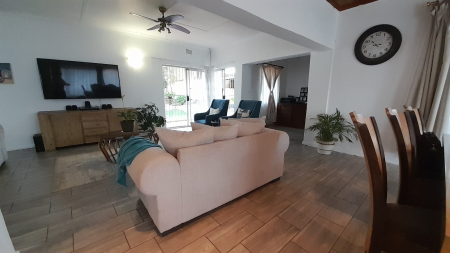 4 Bedroom Property for Sale in Birchleigh Gauteng