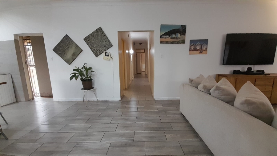 4 Bedroom Property for Sale in Birchleigh Gauteng