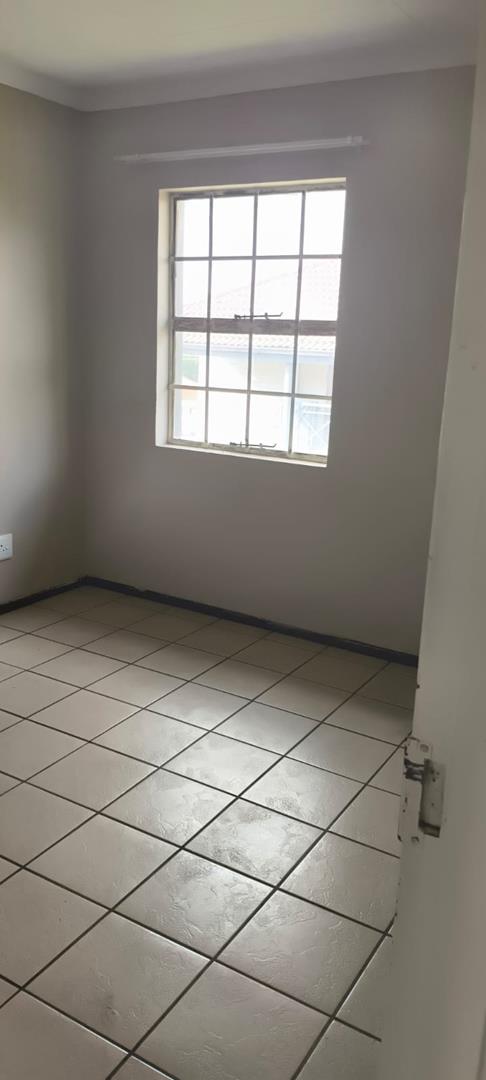 2 Bedroom Property for Sale in Moffat View Gauteng