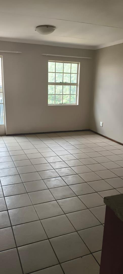 2 Bedroom Property for Sale in Moffat View Gauteng