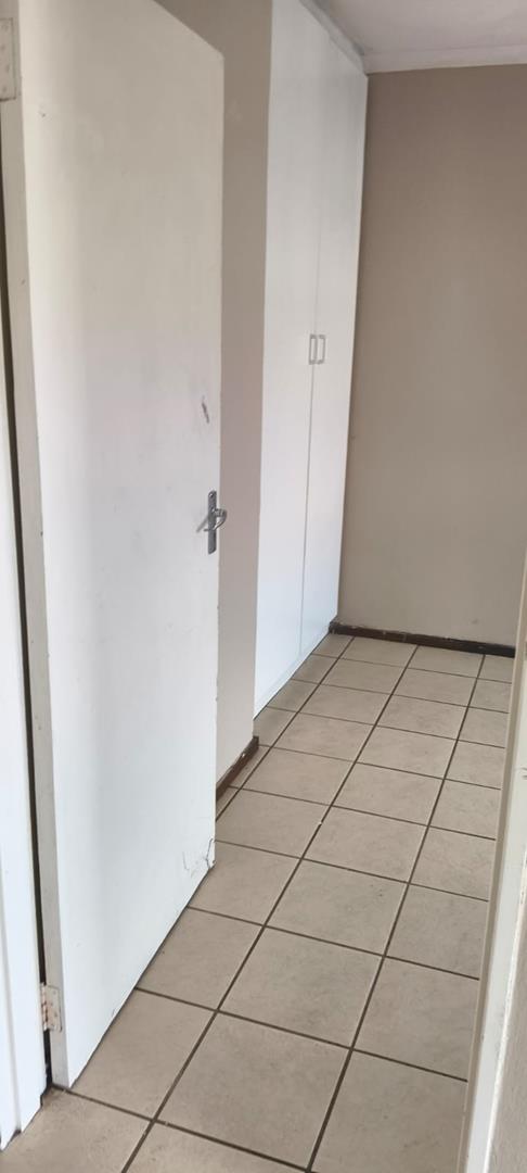 2 Bedroom Property for Sale in Moffat View Gauteng