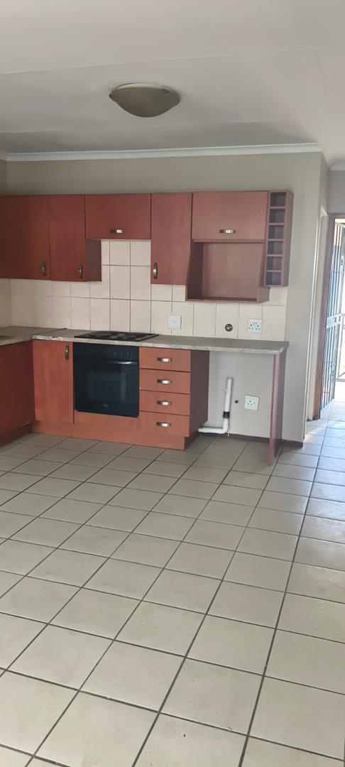 2 Bedroom Property for Sale in Moffat View Gauteng