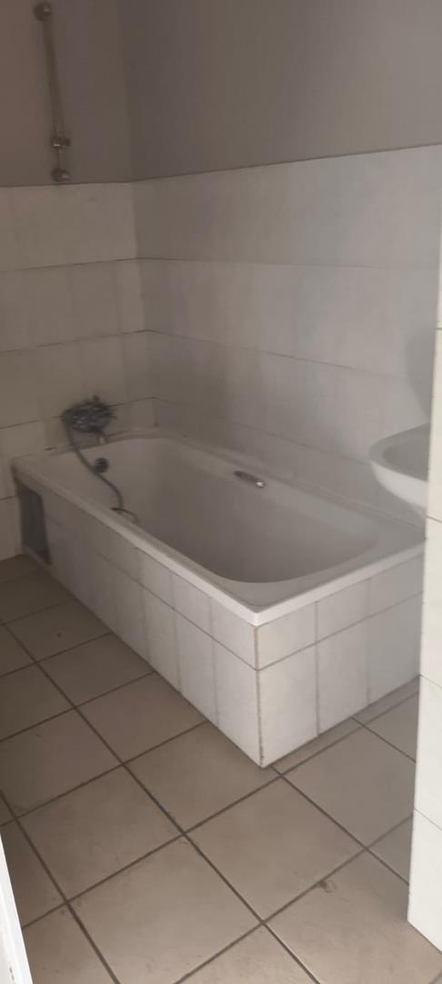 2 Bedroom Property for Sale in Moffat View Gauteng