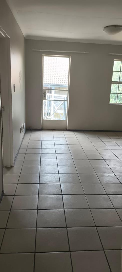 2 Bedroom Property for Sale in Moffat View Gauteng