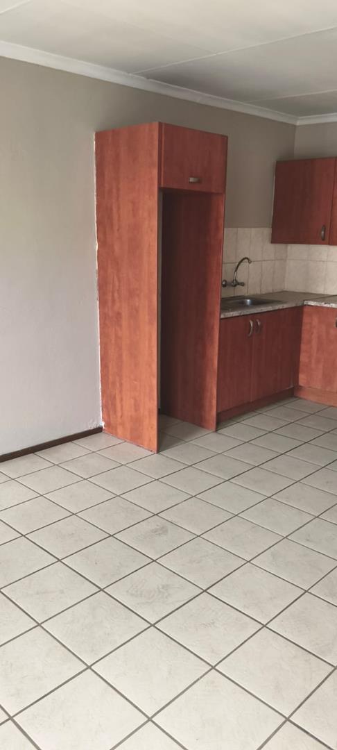 2 Bedroom Property for Sale in Moffat View Gauteng