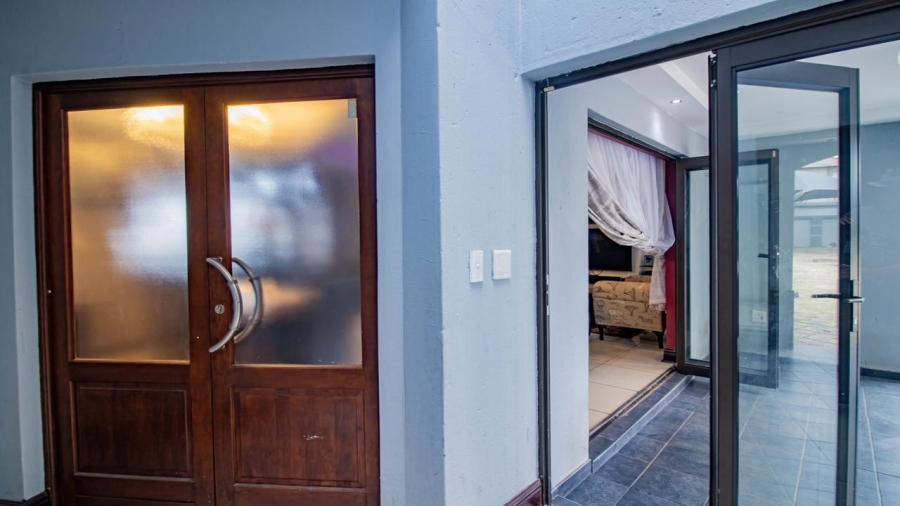 4 Bedroom Property for Sale in Liefde en Vrede Gauteng