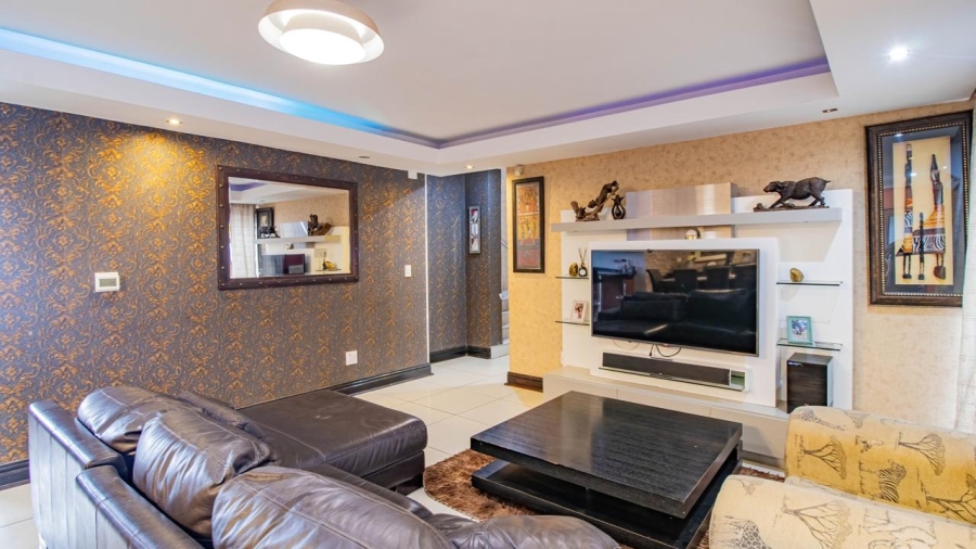 4 Bedroom Property for Sale in Liefde en Vrede Gauteng
