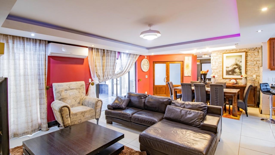 4 Bedroom Property for Sale in Liefde en Vrede Gauteng