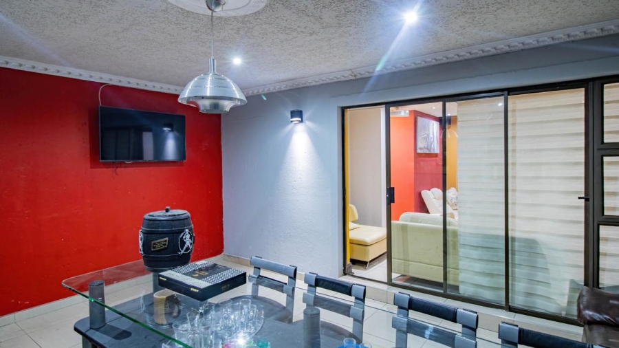 4 Bedroom Property for Sale in Liefde en Vrede Gauteng