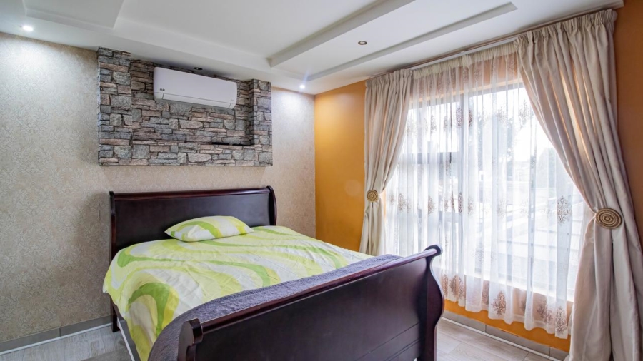 4 Bedroom Property for Sale in Liefde en Vrede Gauteng