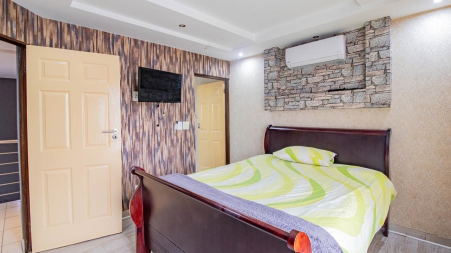 4 Bedroom Property for Sale in Liefde en Vrede Gauteng