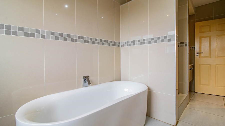 4 Bedroom Property for Sale in Liefde en Vrede Gauteng