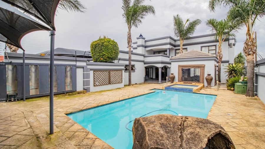 4 Bedroom Property for Sale in Liefde en Vrede Gauteng