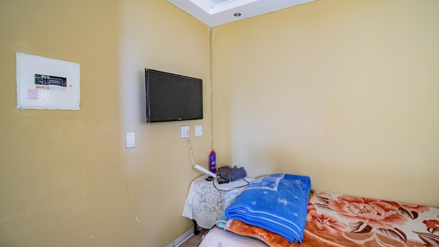4 Bedroom Property for Sale in Liefde en Vrede Gauteng