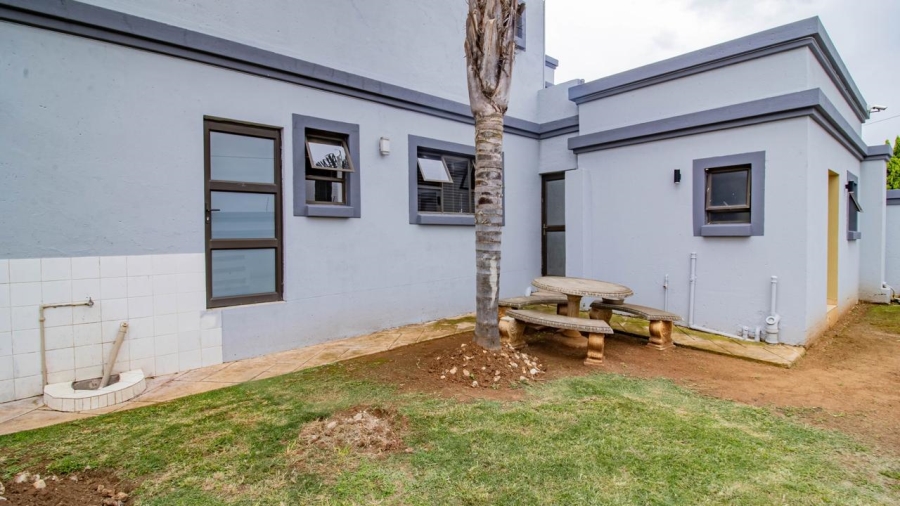 4 Bedroom Property for Sale in Liefde en Vrede Gauteng