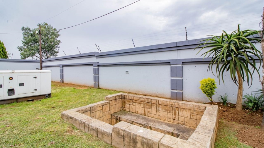 4 Bedroom Property for Sale in Liefde en Vrede Gauteng