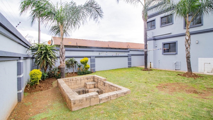 4 Bedroom Property for Sale in Liefde en Vrede Gauteng