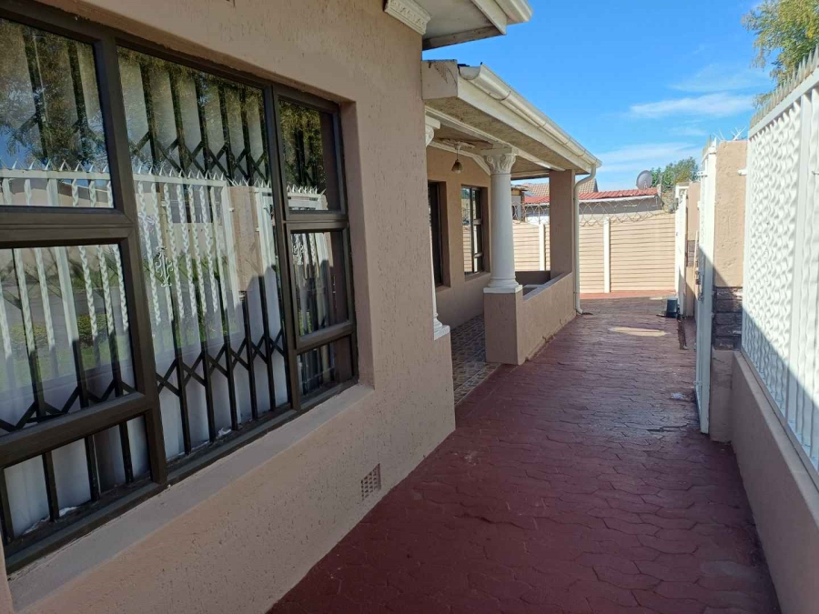 6 Bedroom Property for Sale in Kenilworth Gauteng