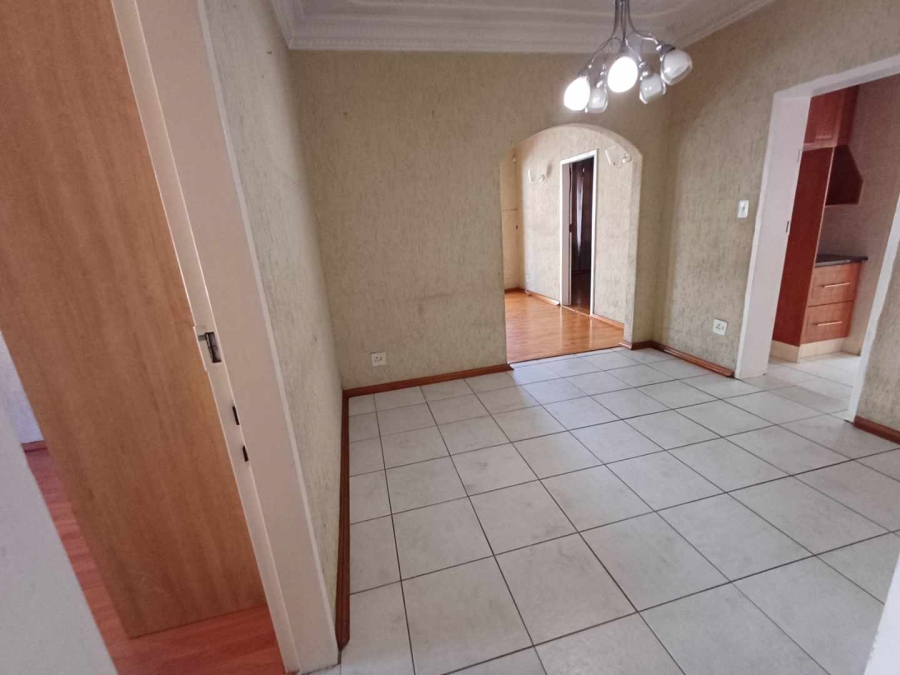 6 Bedroom Property for Sale in Kenilworth Gauteng