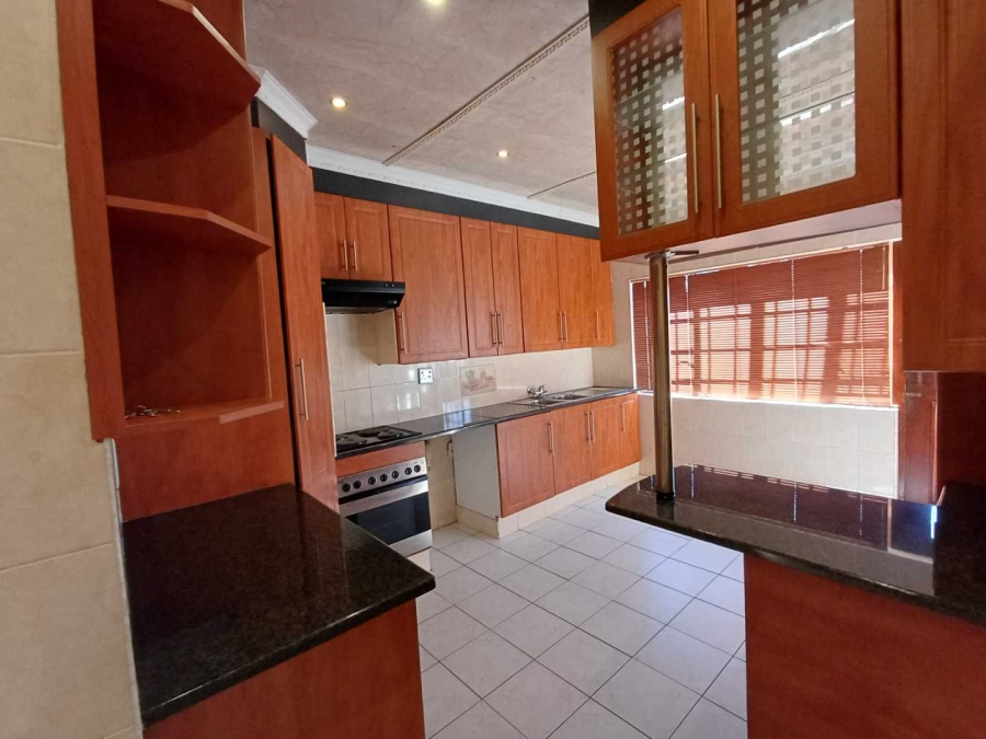 6 Bedroom Property for Sale in Kenilworth Gauteng
