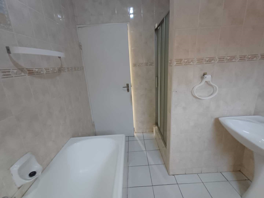 6 Bedroom Property for Sale in Kenilworth Gauteng