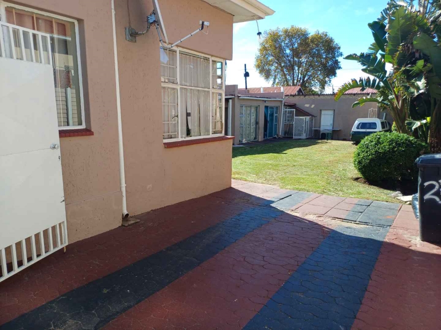 6 Bedroom Property for Sale in Kenilworth Gauteng
