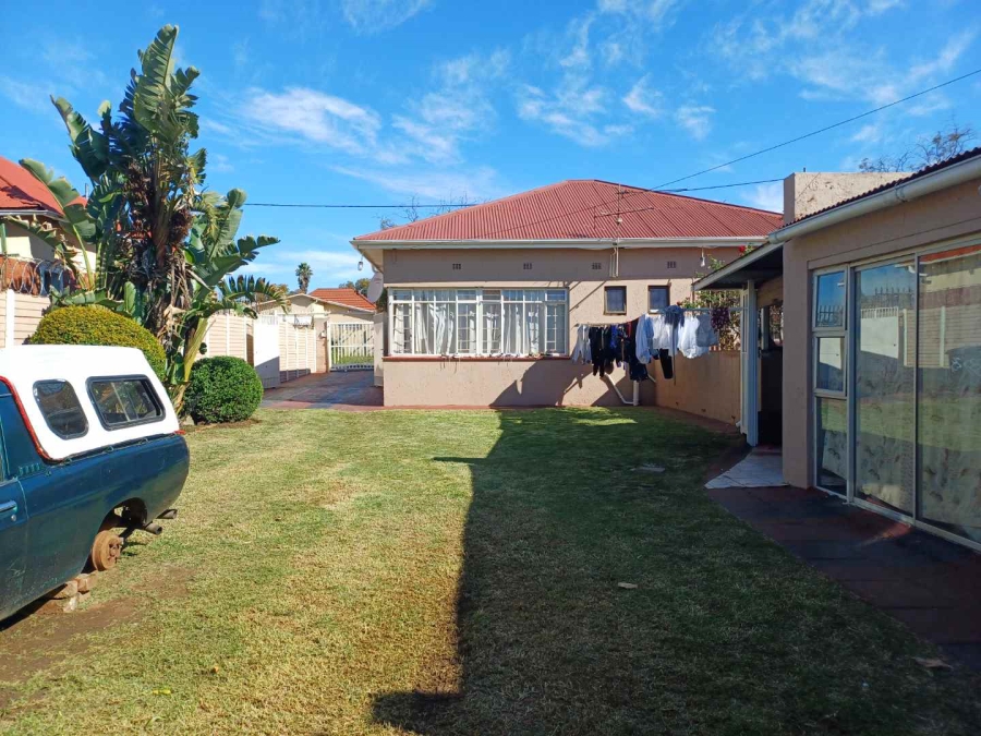 6 Bedroom Property for Sale in Kenilworth Gauteng