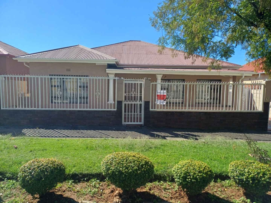 6 Bedroom Property for Sale in Kenilworth Gauteng