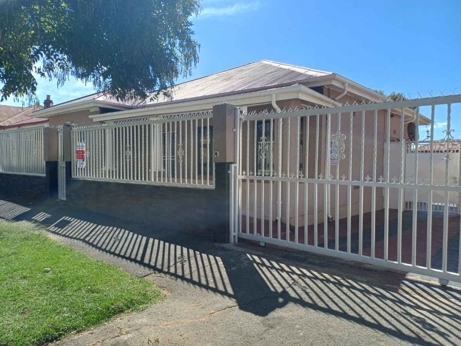 6 Bedroom Property for Sale in Kenilworth Gauteng